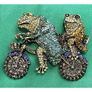 NWOT Heidi Daus Inspired Frog Bicycle Brooch Pin Rhinestone Whimsical Fairy Tale